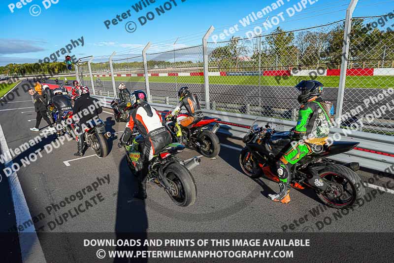 donington no limits trackday;donington park photographs;donington trackday photographs;no limits trackdays;peter wileman photography;trackday digital images;trackday photos